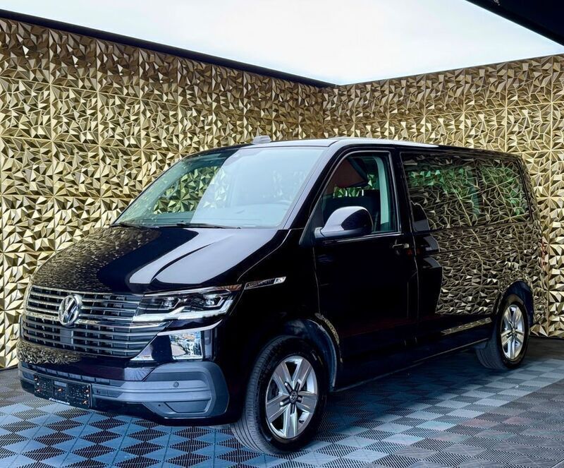 Schwarz Gebraucht 2020 VW T6.1 Comfortline Van | 48.740 € (Fairer Preis) - Bild 1/4