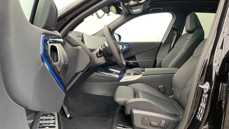 Neu BMW X3 Efficient Dynamics 197 PS (144 kW) 2025 Saphirschwarz metallic SUV