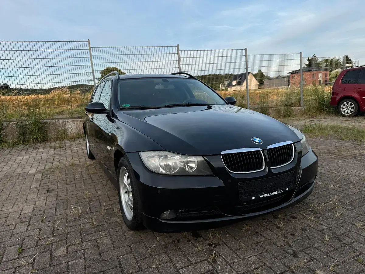 Gebraucht BMW 320 163 PS (119 kW) 2006 Schwarz Kombi