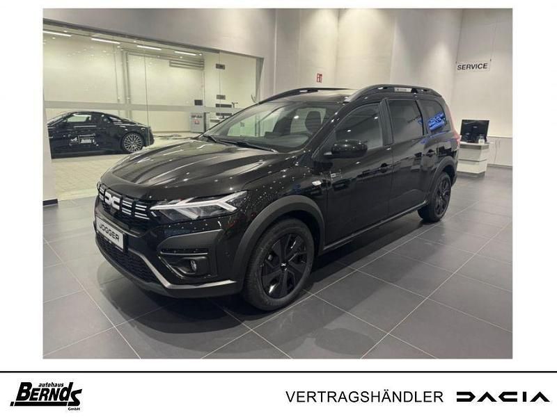 Neu Dacia Jogger Expression 110 PS (80 kW) 2025 Grau Van / Kleinbus