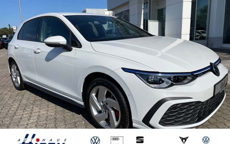 Weiß Gebraucht 2021 VW Golf VIII GTE Limousine | 25.856 € (Fairer Preis) - Bild 1/4
