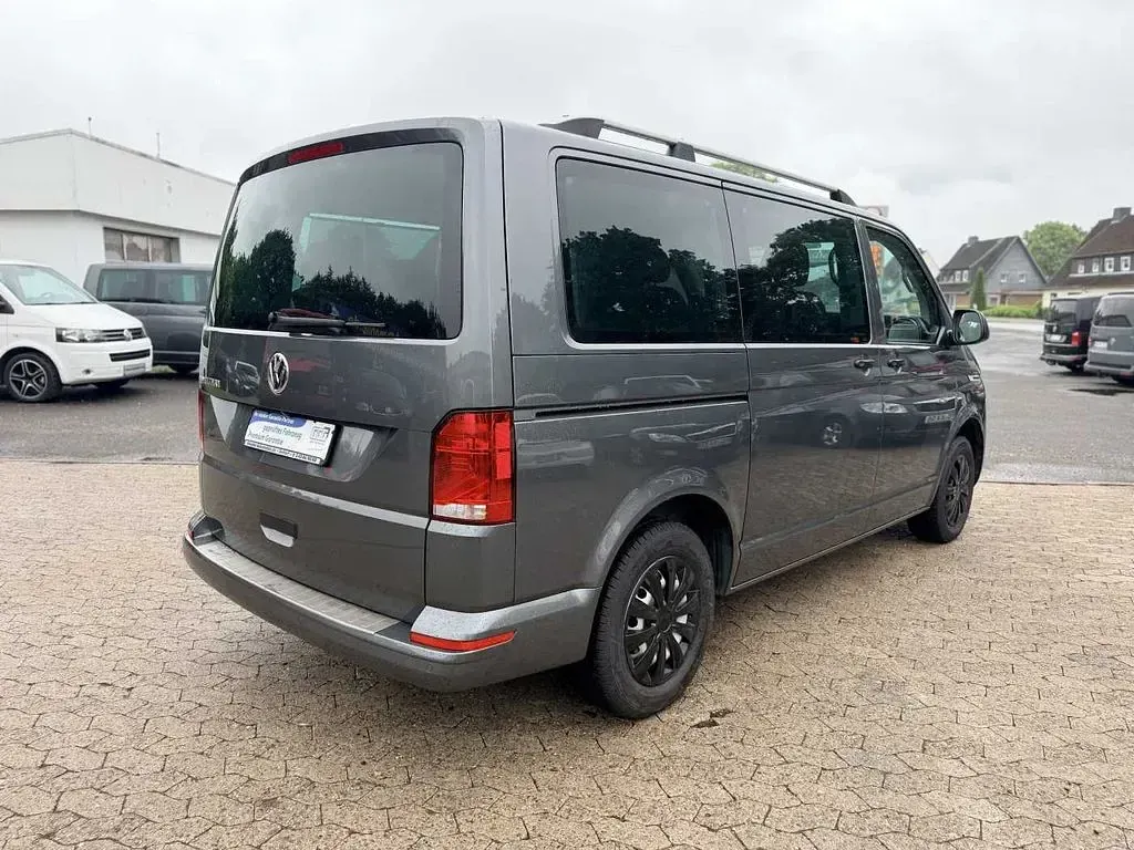 Gebraucht VW Multivan 110 PS (80 kW) 2020 Grau metallic Van / Kleinbus