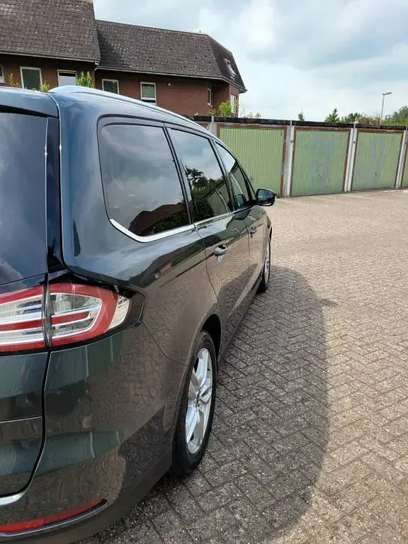 Gebraucht Ford Galaxy Titanium 150 PS (110 kW) 2019 Grün Van / Kleinbus