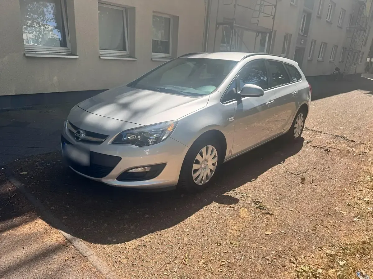 Gebraucht Opel Astra 116 PS (85 kW) 2016 Silber Kombi