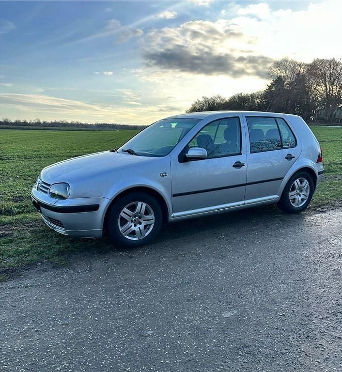 Gebraucht VW Golf IV GTI 116 PS (85 kW) 2001 Silber Limousine