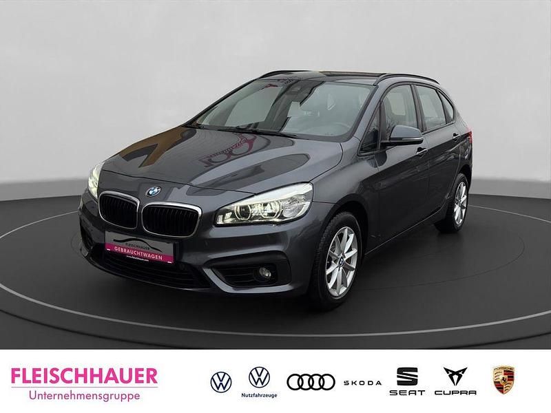 Grau Gebraucht 2018 BMW 218 Active Tourer Advantage Van / Kleinbus | 16.990 € (Fairer Preis) - Bild 1/4