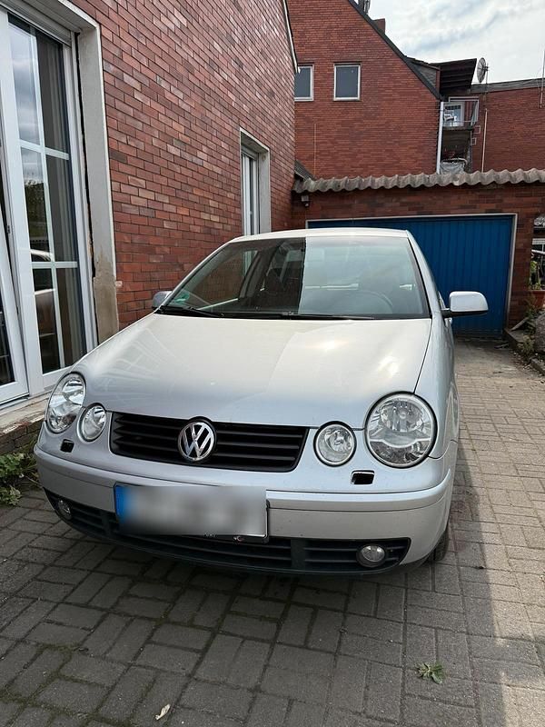 Silber Gebraucht 2002 VW Polo Kleinwagen | 1.500 € (Etwas zu teuer) - Bild 1/3