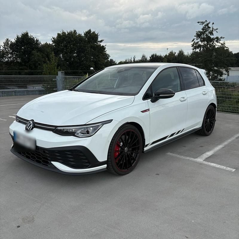Weiß Gebraucht 2024 VW Golf VIII GTI Clubsport Limousine | 33.000 € (Guter Preis) - Bild 1/4