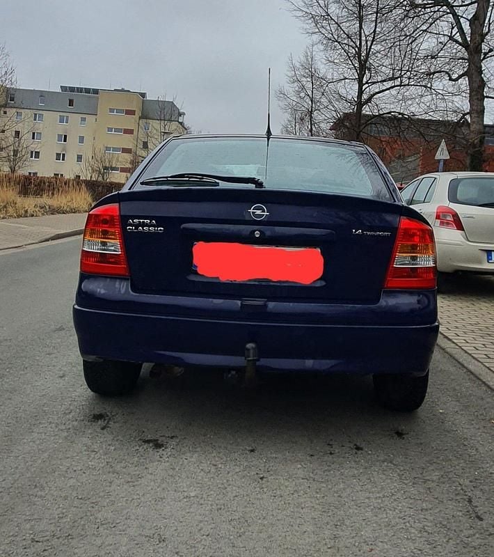 Gebraucht Opel Astra 90 PS (66 kW) 2008 Blau Limousine