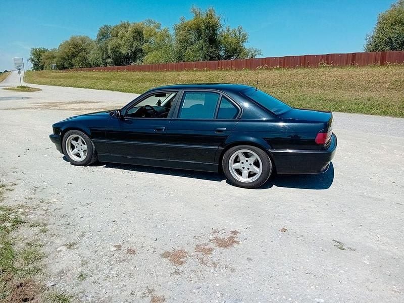 Gebraucht BMW 740 286 PS (210 kW) 1996 Schwarz Limousine