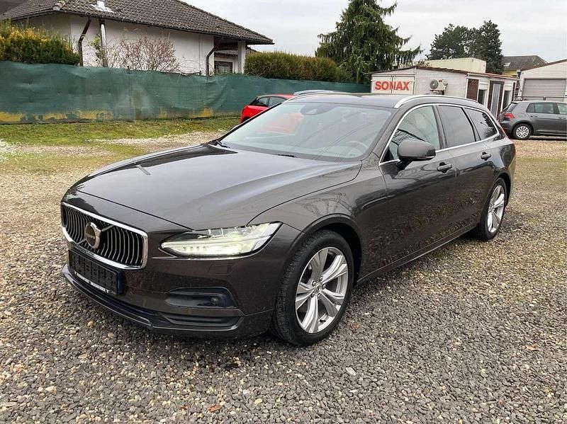 Platinum grey / metallic Gebraucht 2020 Volvo V90 Momentum Kombi | 25.800 € (Guter Preis) - Bild 1/4