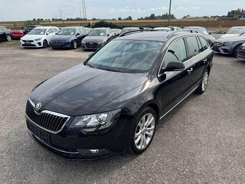 Cerna magic/black magic Gebraucht 2015 Skoda Superb Exclusive Kombi | 9.900 € (Fairer Preis) - Bild 1/4
