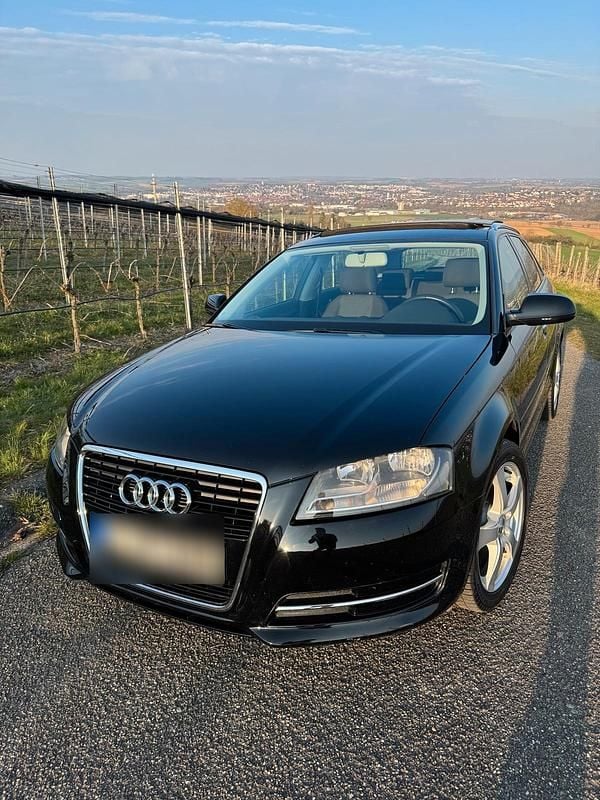 Gebraucht Audi A3 105 PS (77 kW) 2012 Schwarz Kleinwagen