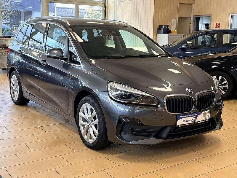 Gebraucht BMW 220 Advantage 190 PS (139 kW) 2022 Grau Van / Kleinbus