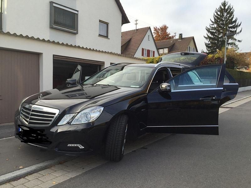 Gebraucht Mercedes E300 Avantgarde 204 PS (150 kW) 2010 Schwarz Kombi