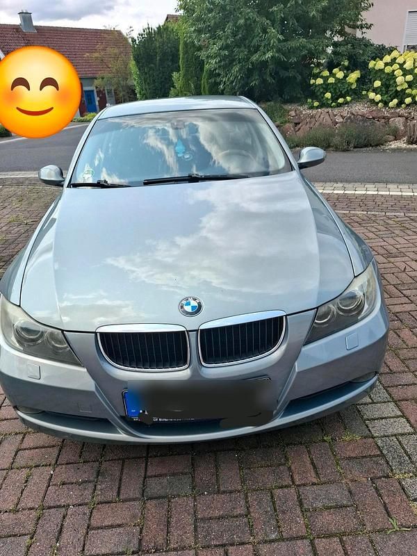 Grau Gebraucht 2008 BMW 318 Limousine | 4.800 € (Etwas zu teuer) - Bild 1/4