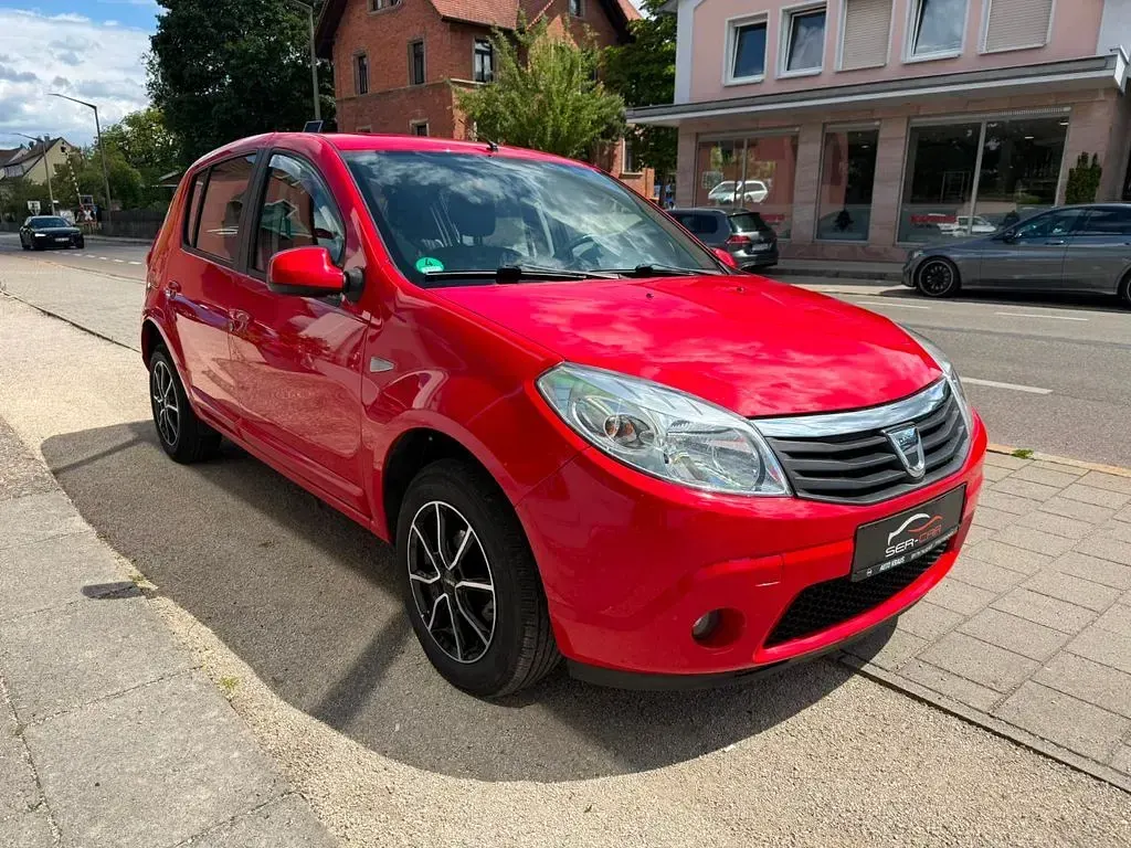 Gebraucht Dacia Sandero Lauréate 75 PS (55 kW) 2012 Rot Limousine