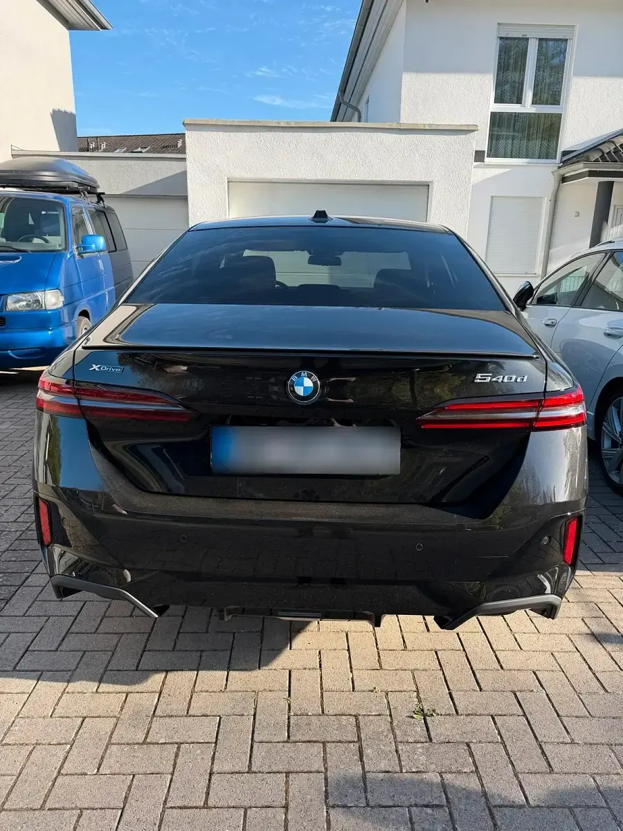 Gebraucht BMW 540 Comfort Edition 303 PS (222 kW) 2025 Schwarz Limousine