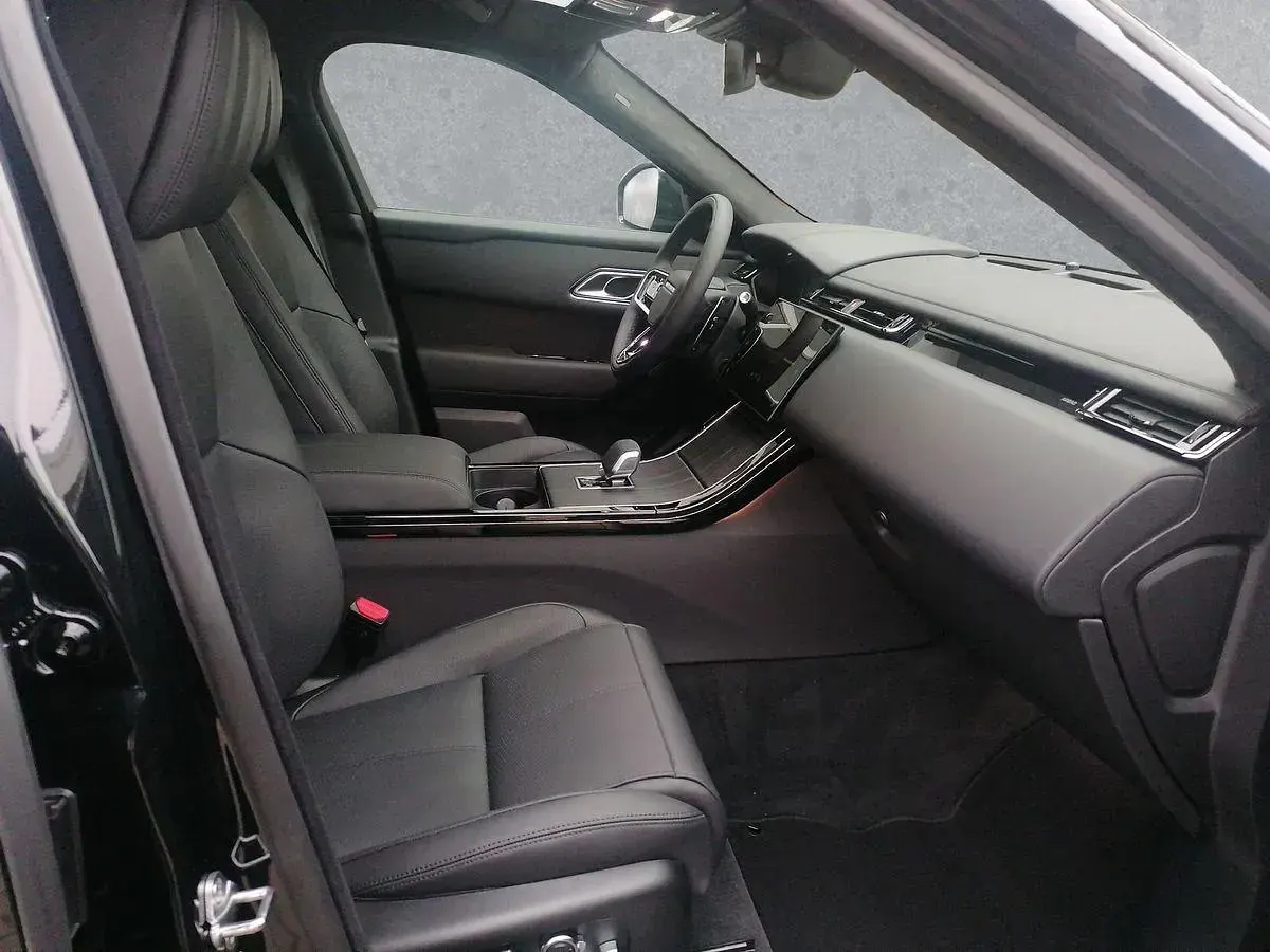 Gebraucht Land Rover Range Rover Velar Autobiography 300 PS (220 kW) 2025 Santorini black SUV