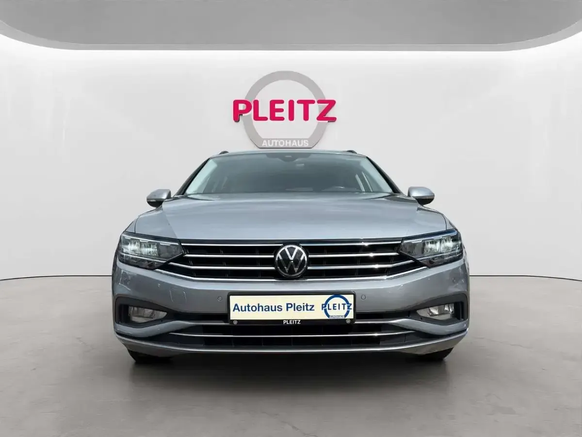 Gebraucht VW Passat Business 150 PS (110 kW) 2022 Silber Kombi