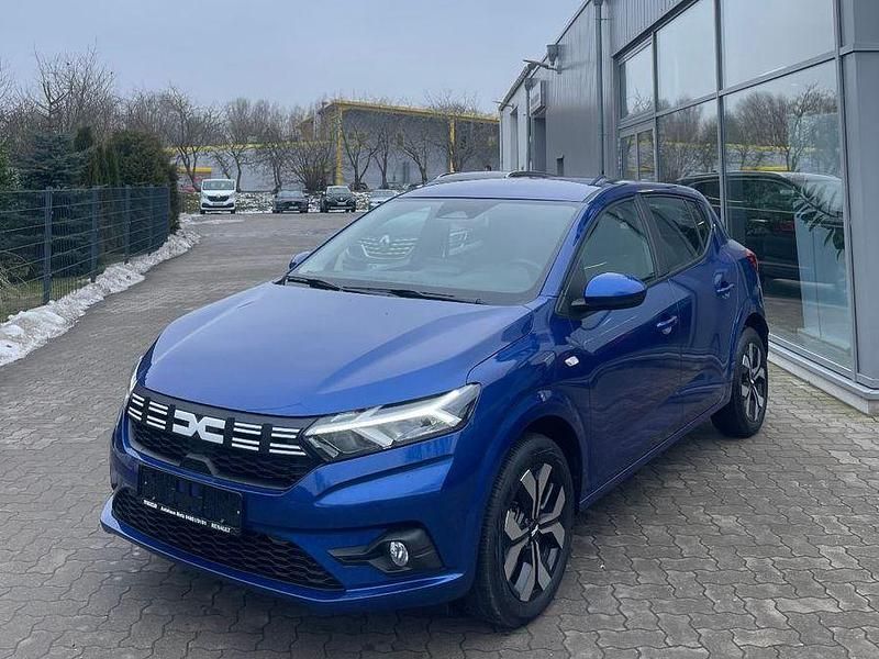 Blau Gebraucht 2025 Dacia Sandero Expression Limousine | 17.890 € (Fairer Preis) - Bild 1/4