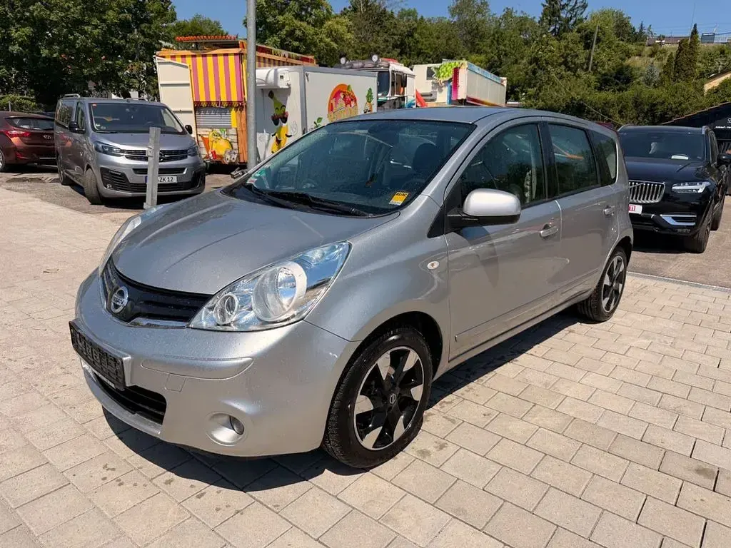 Gebraucht Nissan Note I-Way 110 PS (80 kW) 2012 Silber Kleinwagen