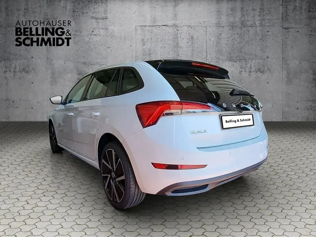Gebraucht Skoda Scala Style 150 PS (110 kW) 2019 Weiß Kleinwagen