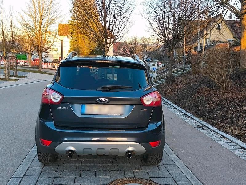 Gebraucht Ford Kuga 136 PS (100 kW) 2009 Blau SUV