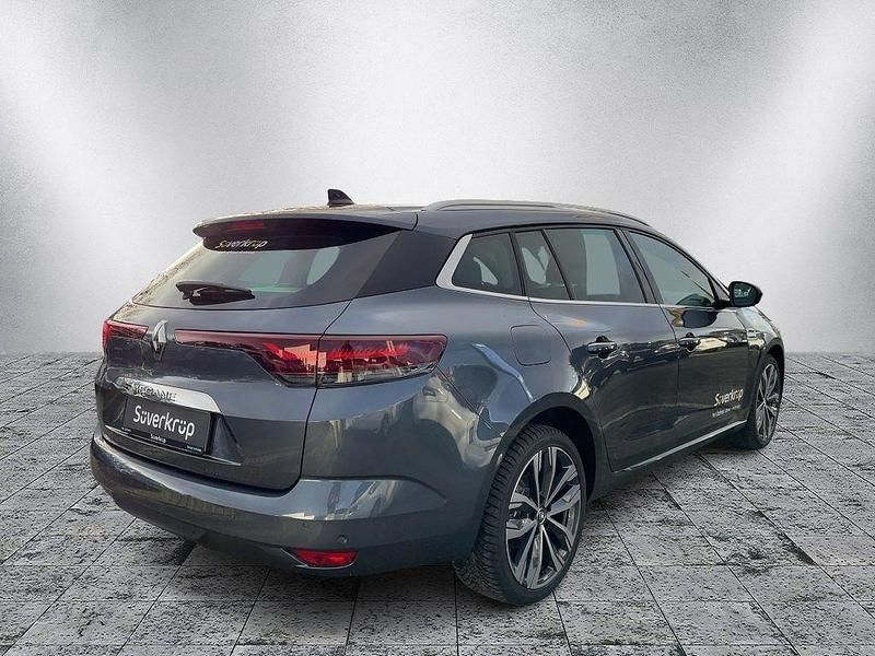 Gebraucht Renault Mégane IV Bose Edition 140 PS (102 kW) 2024 Grau Limousine