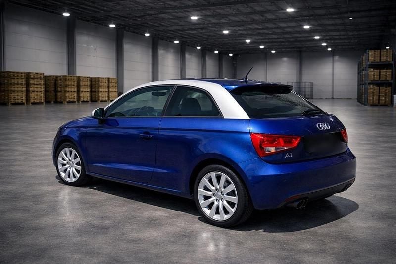 Gebraucht Audi A1 Ambition 122 PS (89 kW) 2011 Blau Kleinwagen