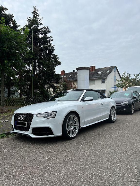 Weiß Gebraucht 2012 Audi RS5 S-Line Cabrio | 16.000 € - Bild 1/4