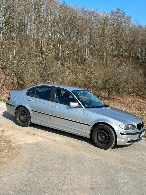 Gebraucht BMW 318 143 PS (105 kW) 2003 Schwarz Limousine