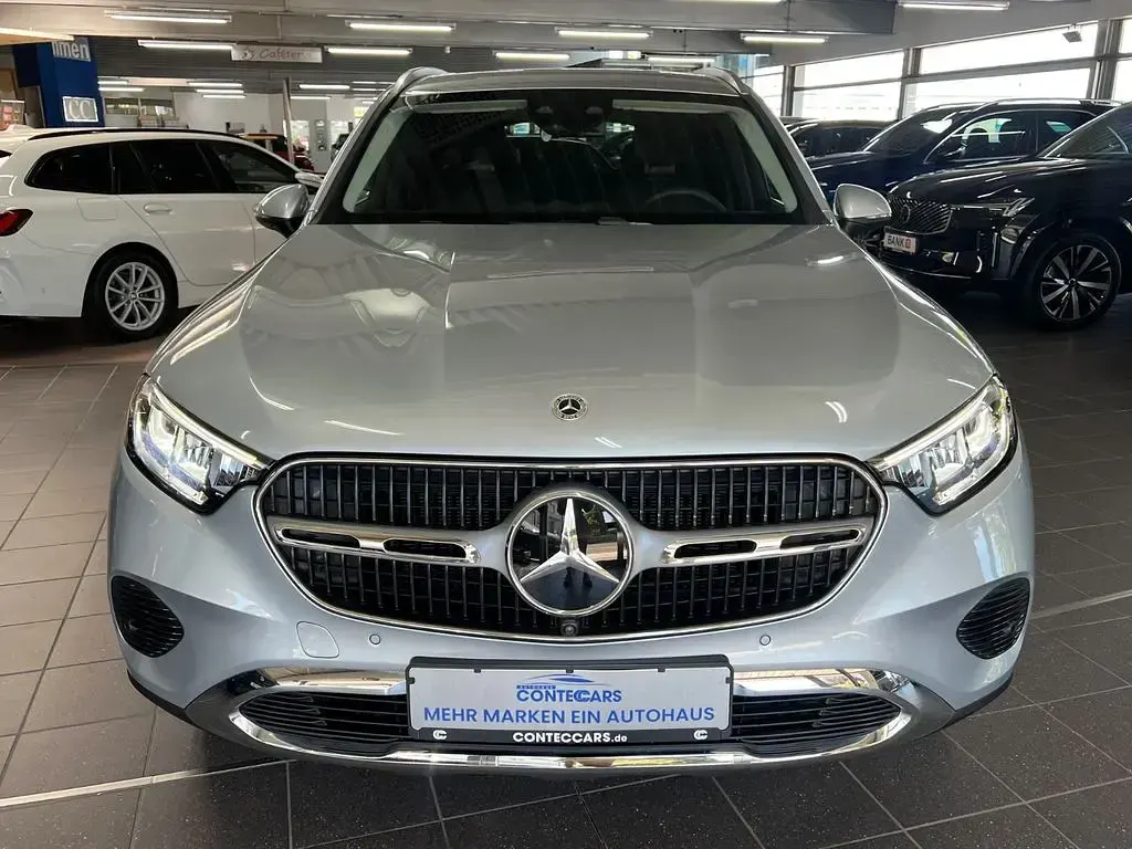 Gebraucht Mercedes GLC300de Avantgarde 197 PS (144 kW) 2025 Silber SUV