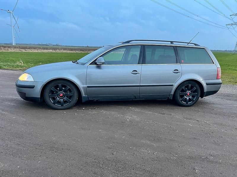 Gebraucht VW Passat 131 PS (96 kW) 2004 Grau Kombi