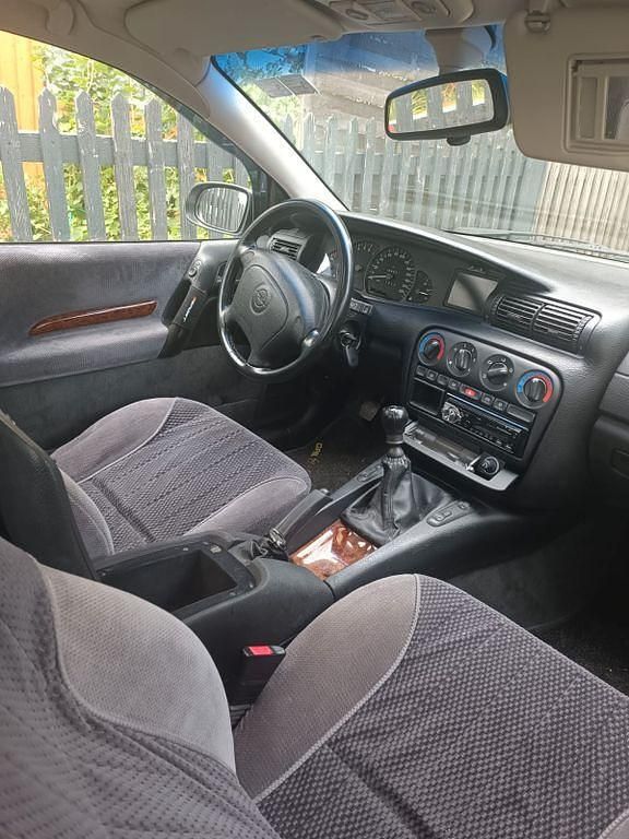 Gebraucht Opel Omega 116 PS (85 kW) 1995 Grau Limousine