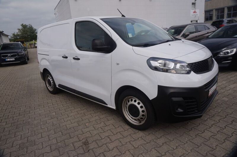 Weiß Gebraucht 2022 Fiat Scudo Van / Kleinbus | 16.650 € (Guter Preis) - Bild 1/4