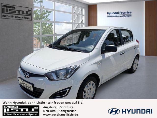 Coral white / sol (weiss) Gebraucht 2013 Hyundai i20 Edition SUV | 7.485 € - Bild 1/4