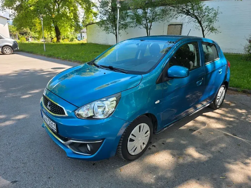 Gebraucht Mitsubishi Space Star Diamant Edition 71 PS (52 kW) 2017 Blau Kleinwagen
