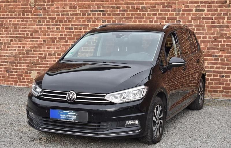 Gebraucht VW Touran S 150 PS (110 kW) 2021 Schwarz Van / Kleinbus