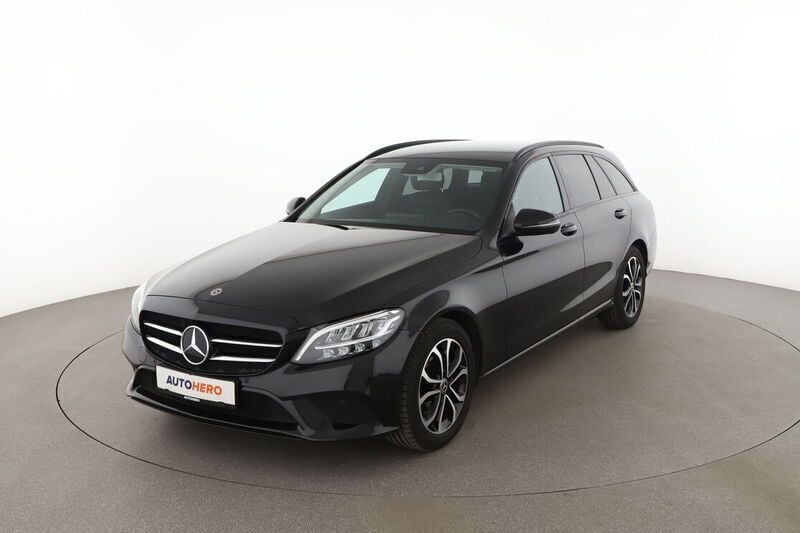 Schwarz Gebraucht 2018 Mercedes C180 Avantgarde Kombi | 19.730 € (Etwas zu teuer) - Bild 1/4