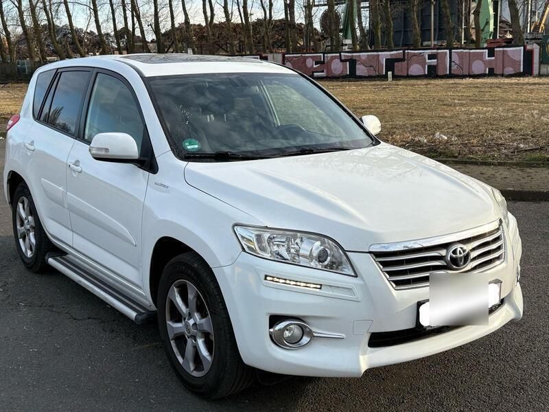 Weiß Gebraucht 2010 Toyota RAV4 SUV | 9.000 € (Fairer Preis) - Bild 1/4