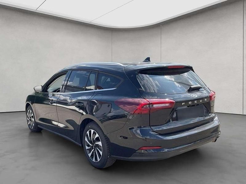 Gebraucht Ford Focus Titanium 125 PS (91 kW) 2025 Schwarz Kombi