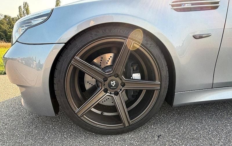 Second-hand BMW M5 507 CP (372 kW) 2005 Gri Berlinǎ
