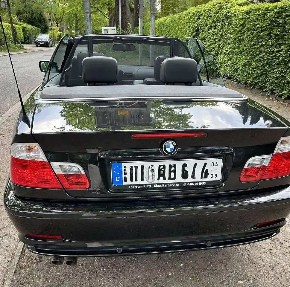 Gebraucht BMW 325 Cabriolet Sport Line 192 PS (141 kW) 2002 Schwarz Cabrio