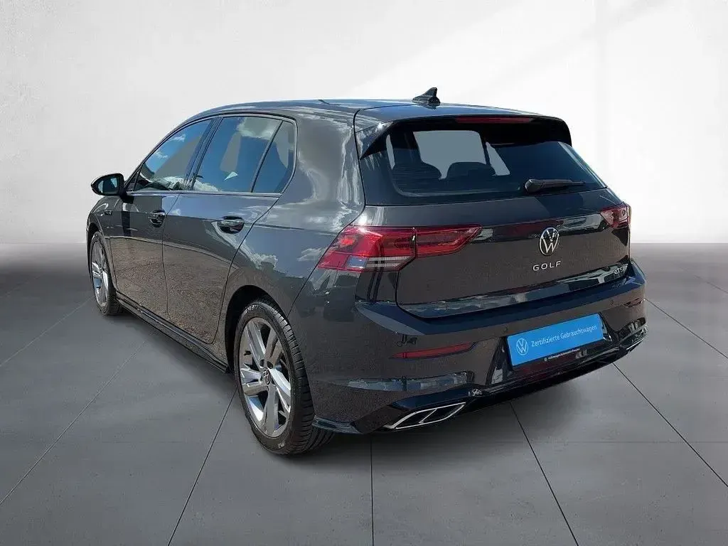 Gebraucht VW Golf VIII R-line 131 PS (96 kW) 2024 Grau Limousine