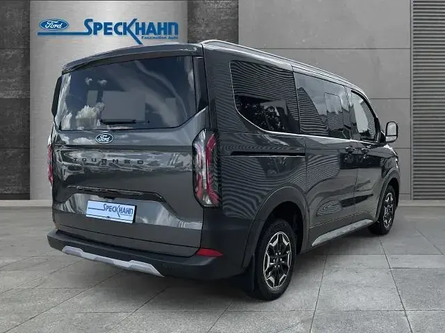 Neu Ford Tourneo Active 170 PS (125 kW) 2026 Kombi