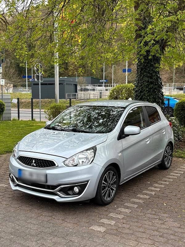 Gebraucht Mitsubishi Space Star 80 PS (58 kW) 2018 Silber Kleinwagen