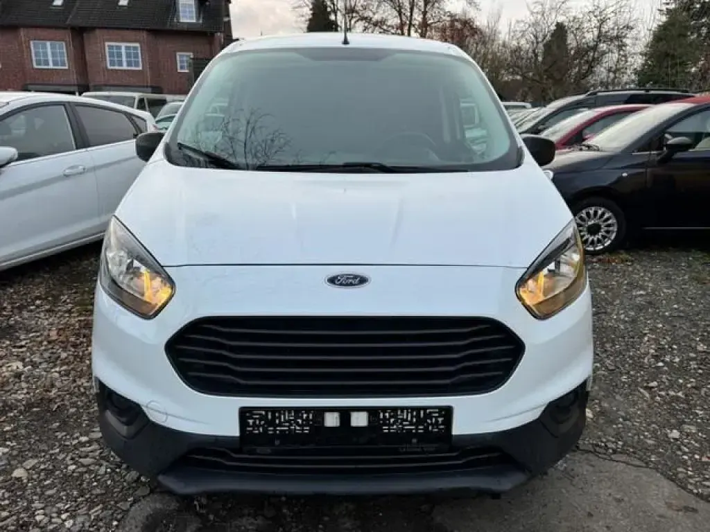 Gebraucht Ford Transit Courier 101 PS (74 kW) 2023 Frozen white Van