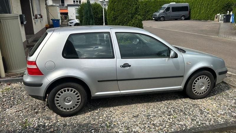 Gebraucht VW Golf IV 75 PS (55 kW) 2002 Silber Limousine