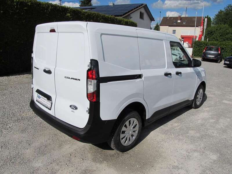 Używany Ford Transit Trend 101 KM (74 kW) 2024 Biały Hatchback